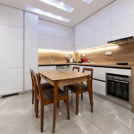 Luxury Downtown E1 * Thessaloniki