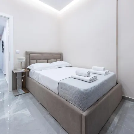 Luxury Downtown E1 *